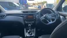 Nissan Qashqai 1.3 DiG-T 160 [157] N-Connecta 5dr DCT Glass Roof Petrol Hatchback